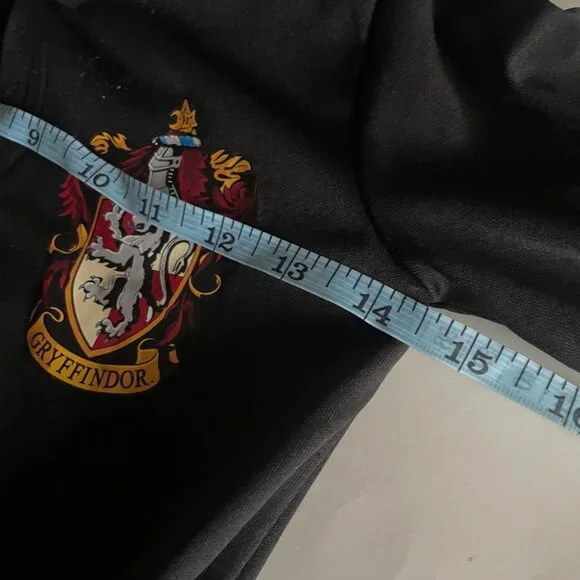 Harry Potter Gryffindor Robe - Picture 9 of 9